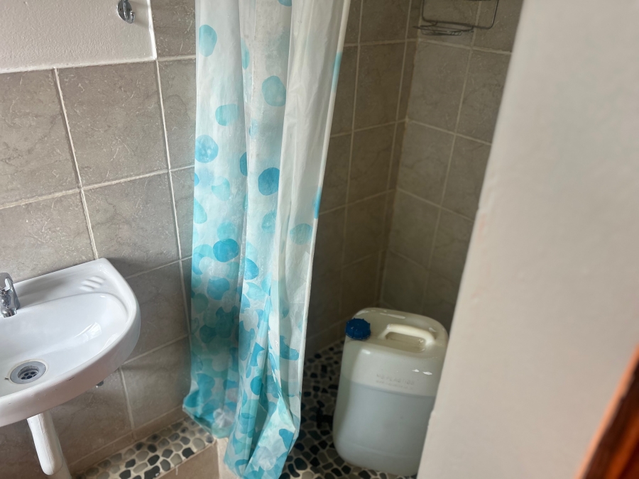 5 Bedroom Property for Sale in Viljoenskroon Free State